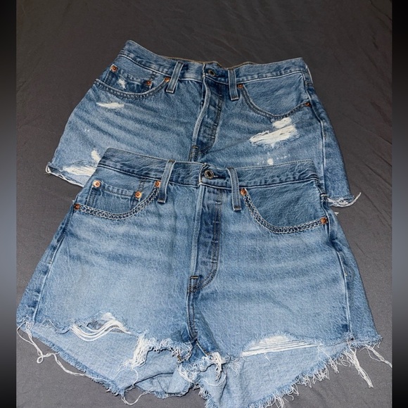 Womens 501 Levi Ripped Jean Shorts Size 4 / 27